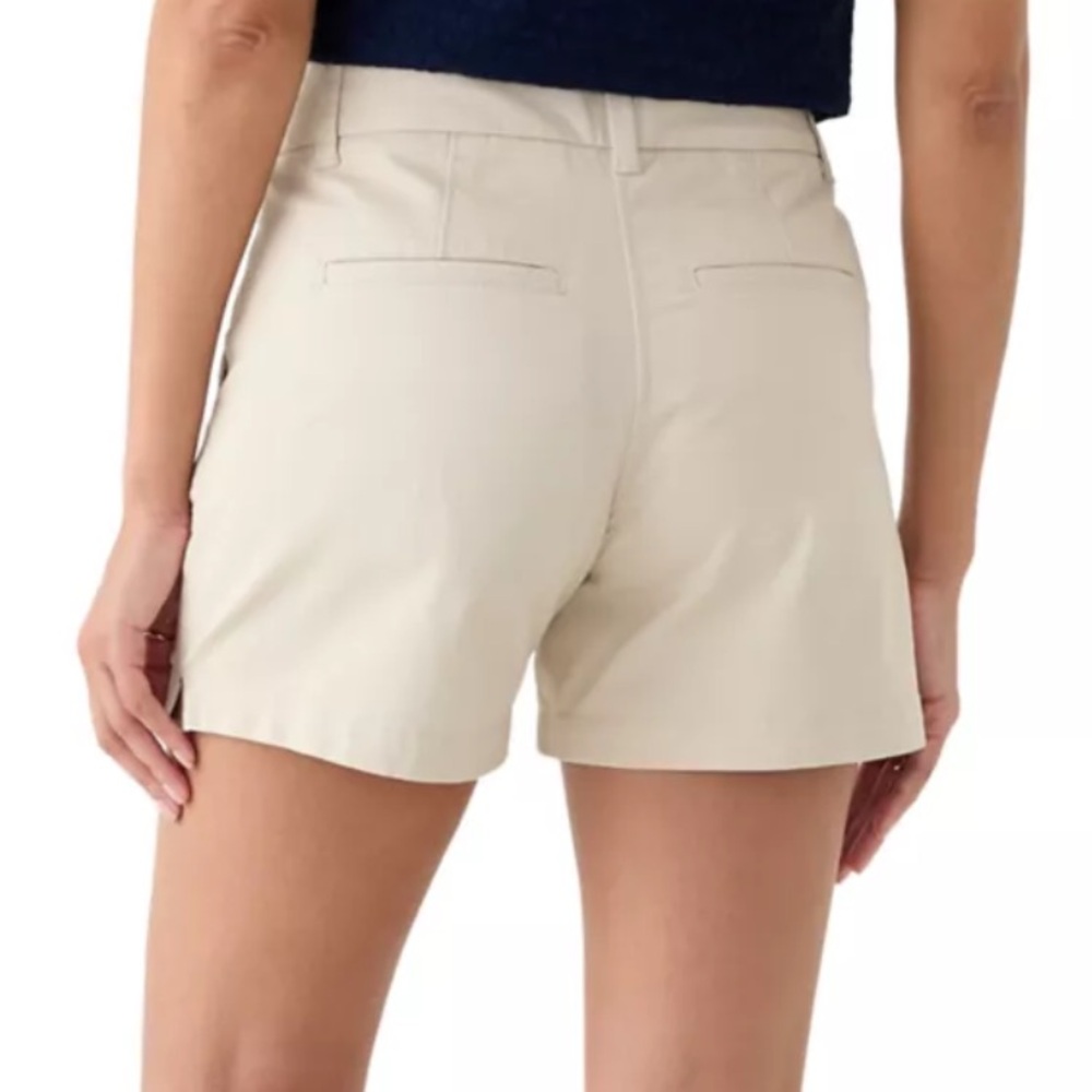 Dockers Mid Rise Curvy Tan Khaki Summer Shorts Size 8